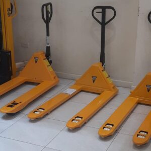 Hisaki Japan HPT50-685 is an ultra-heavy-duty manual pallet jack 5 ton