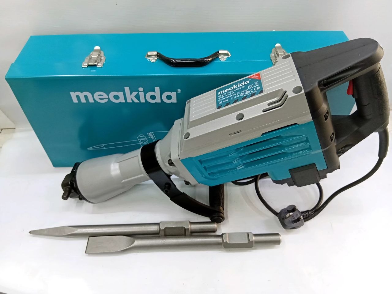 83614026-a71b-4126-a722-99a5db717672 Meakida 2200W demolition hammer breaker drill - Image 1